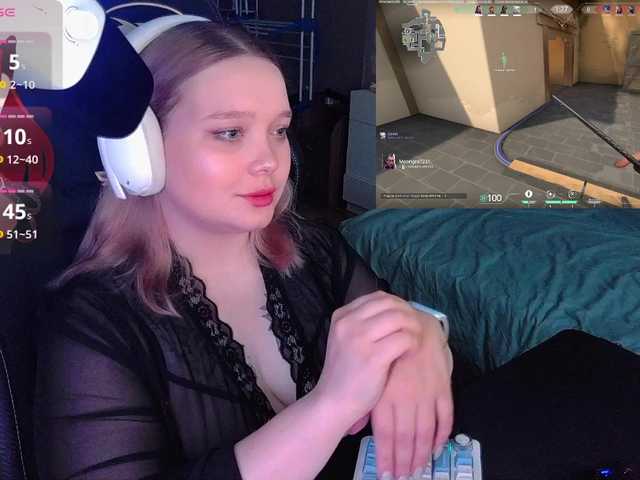 AlinaAdams live webcam show