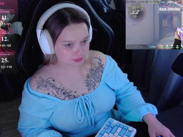 AlinaAdams live cam preview
