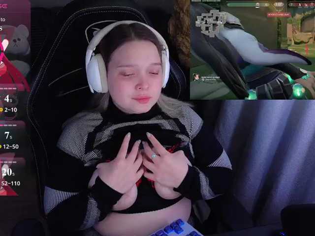 AlinaAdams live cam on BongaCams