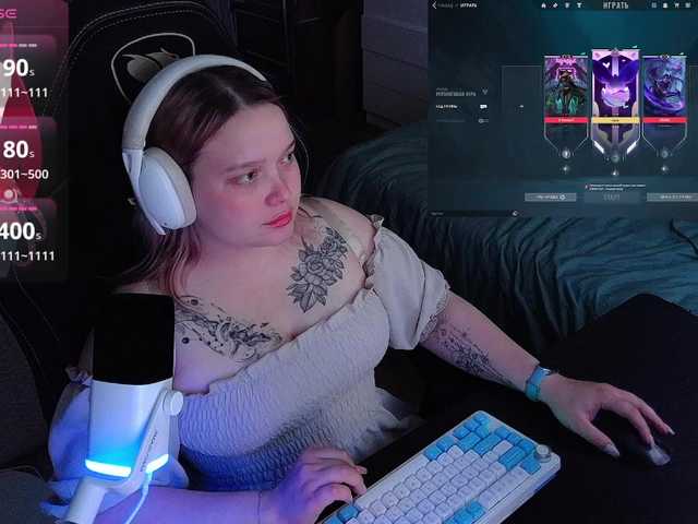 AlinaAdams live webcam show