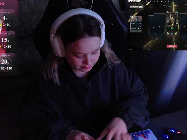 AlinaAdams — live female cam