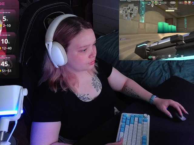 AlinaAdams live webcam show