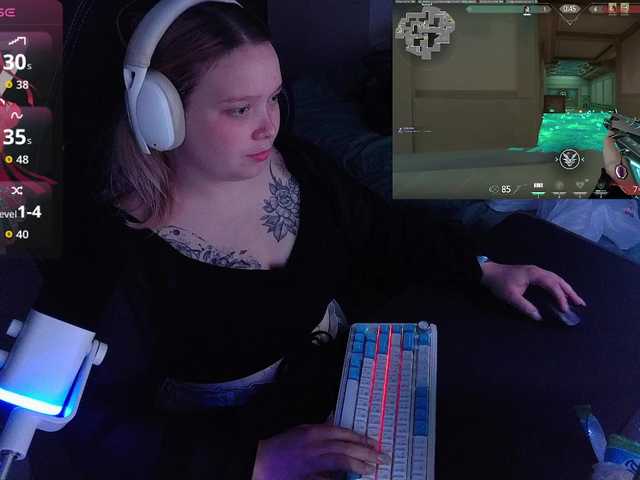 AlinaAdams live webcam show