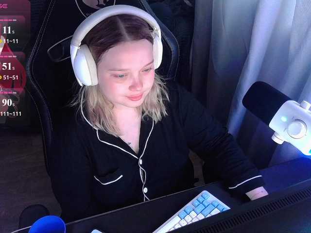 AlinaAdams live cam on BongaCams