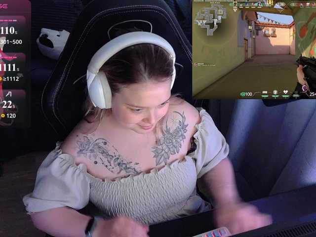 AlinaAdams live cam preview