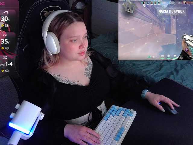 AlinaAdams live webcam show