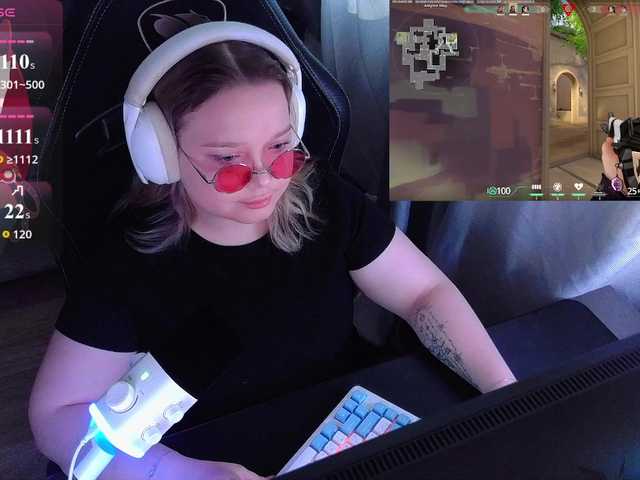 AlinaAdams live cam on BongaCams