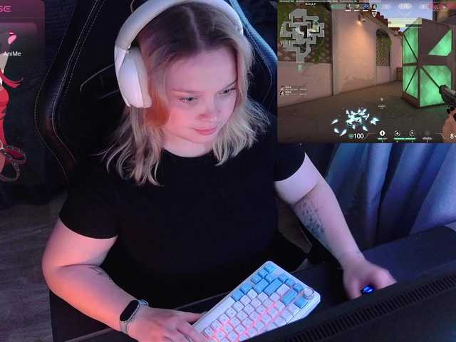 AlinaAdams live cam on BongaCams