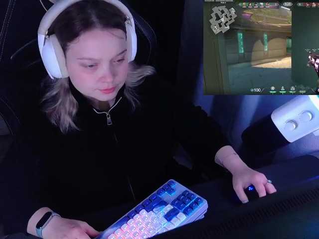 AlinaAdams