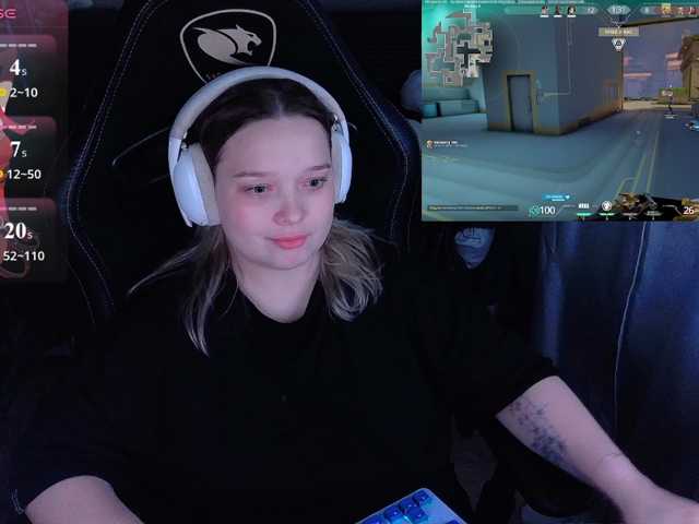 AlinaAdams, live now on BongaCams