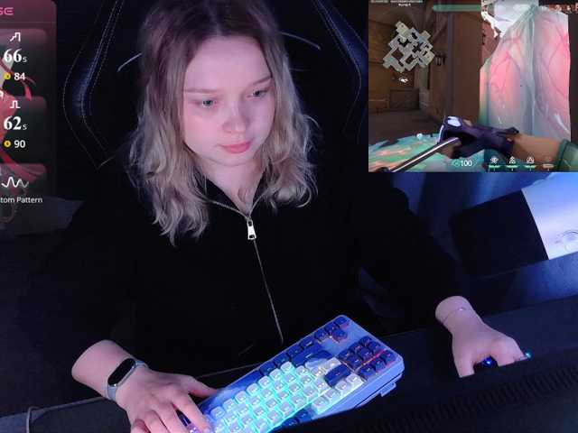 AlinaAdams live cam on BongaCams
