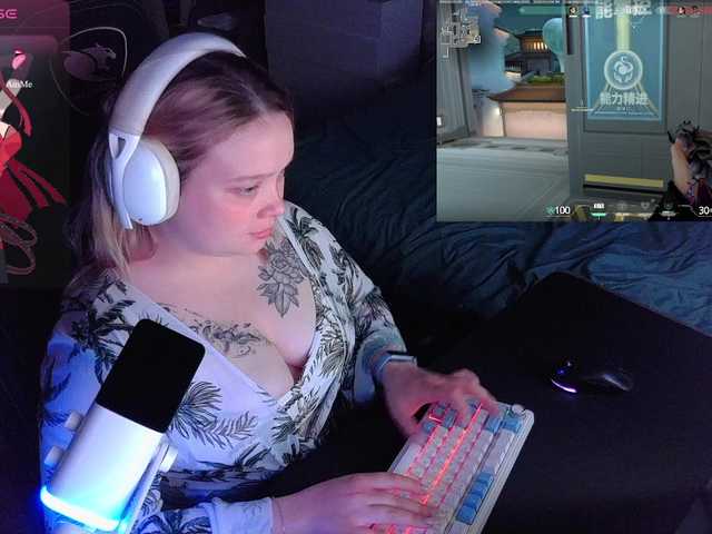 AlinaAdams live webcam show