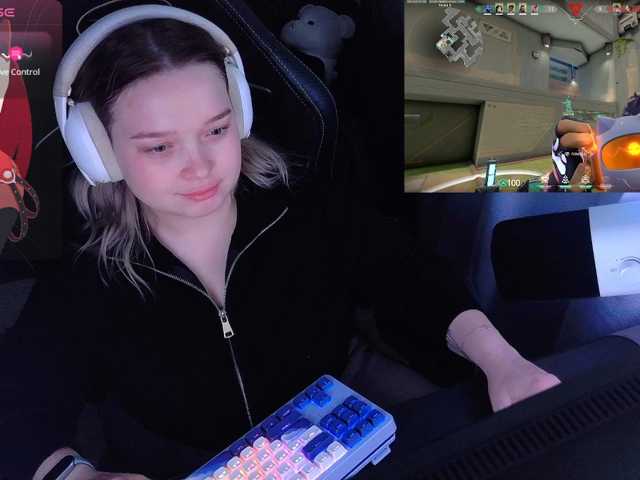 AlinaAdams live cam on BongaCams