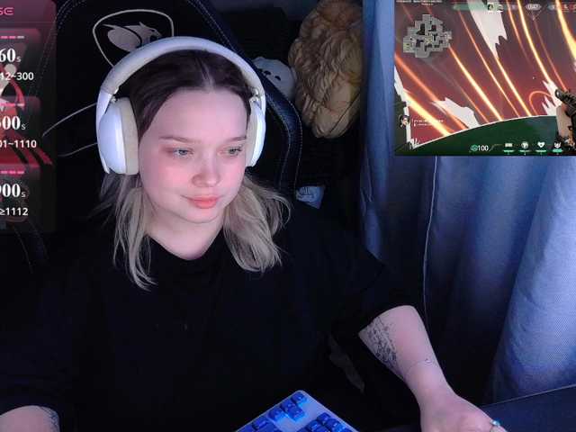 AlinaAdams live cam