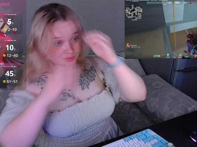 AlinaAdams live cam on BongaCams