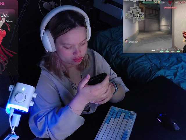AlinaAdams live cam on BongaCams