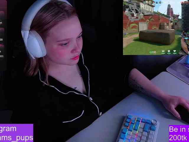 AlinaAdams webcam