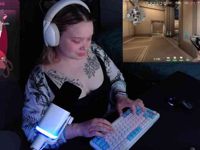 AlinaAdams webcam