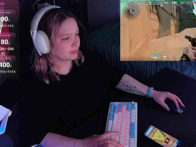 AlinaAdams webcam