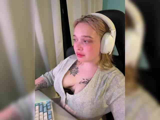 AlinaAdams webcam