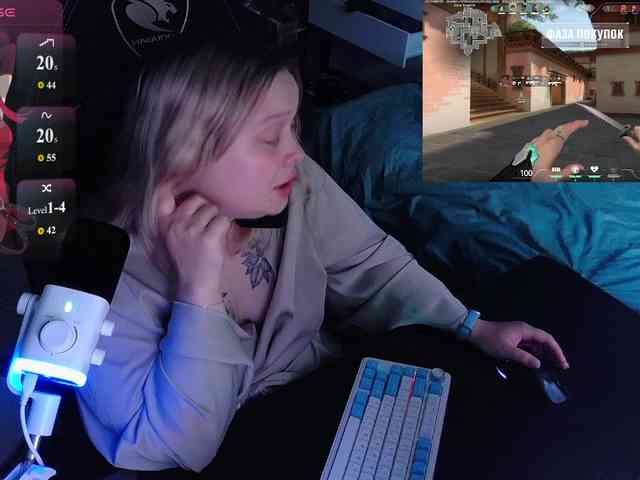 AlinaAdams webcam