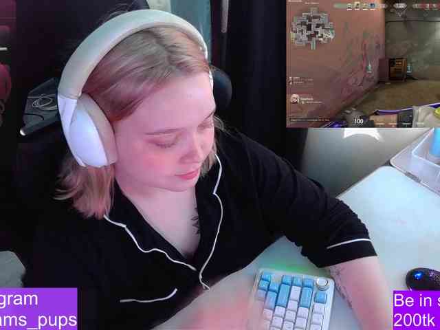 AlinaAdams webcam