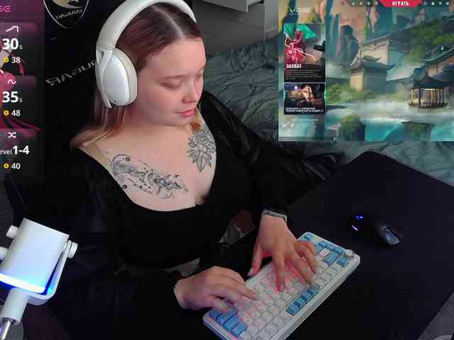 AlinaAdams webcam