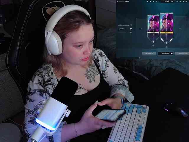 AlinaAdams webcam