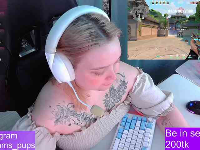 AlinaAdams webcam