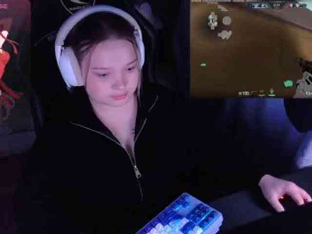 AlinaAdams webcam