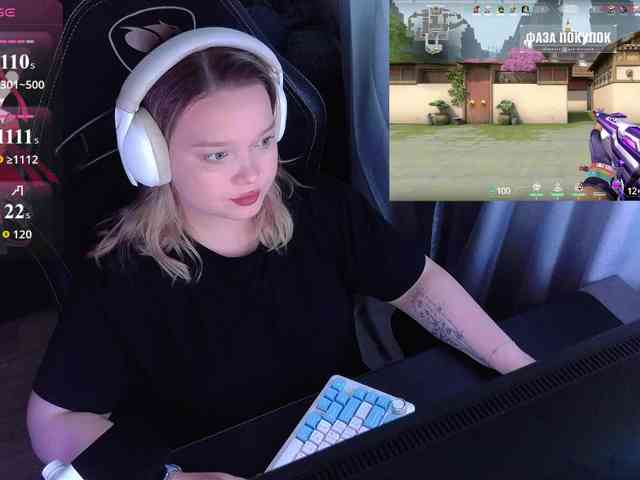AlinaAdams webcam