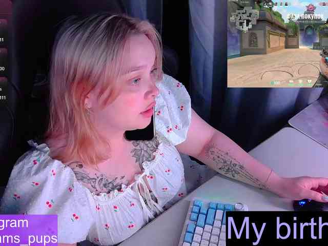 AlinaAdams webcam