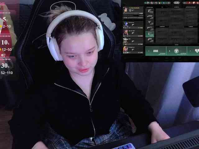AlinaAdams webcam