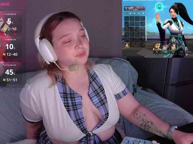 AlinaAdams webcam