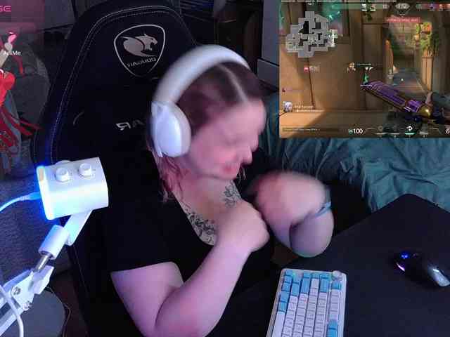 AlinaAdams webcam