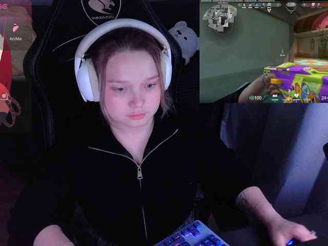 AlinaAdams webcam