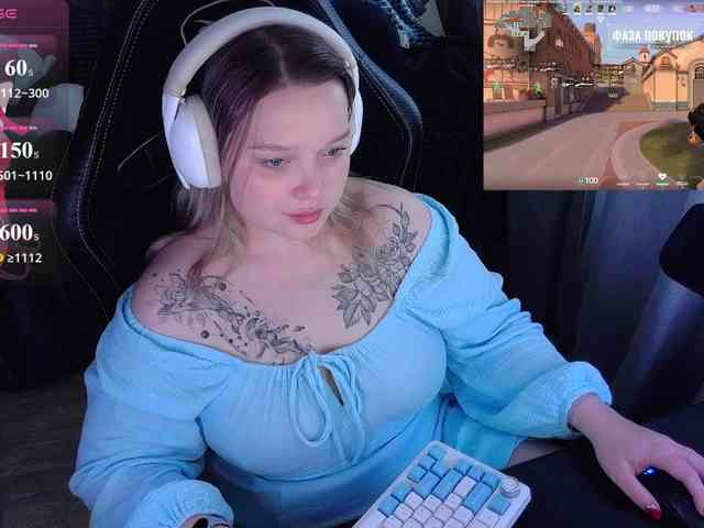 AlinaAdams webcam
