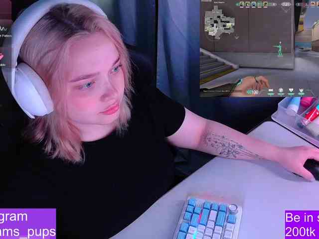 AlinaAdams webcam