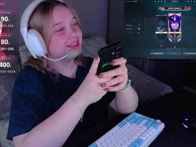 AlinaAdams webcam