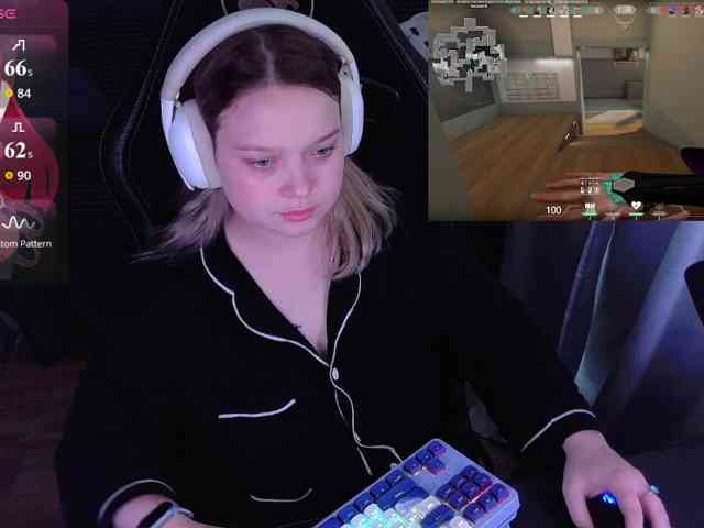 AlinaAdams webcam