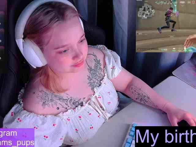 AlinaAdams webcam