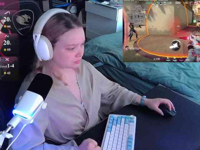 AlinaAdams webcam