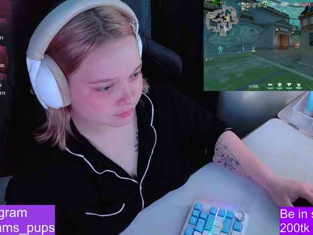 AlinaAdams webcam