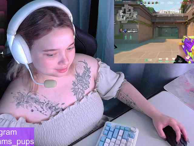 AlinaAdams webcam