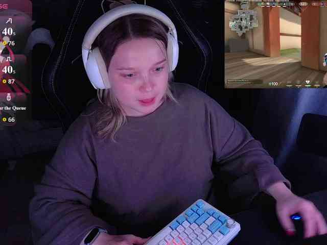 AlinaAdams webcam