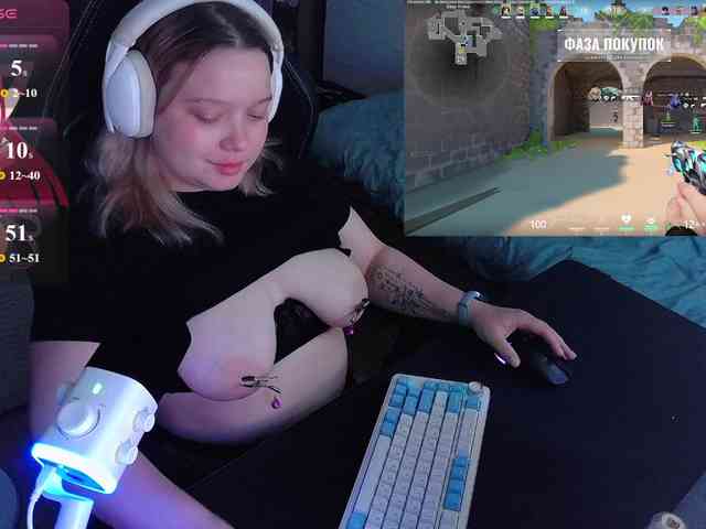 AlinaAdams webcam