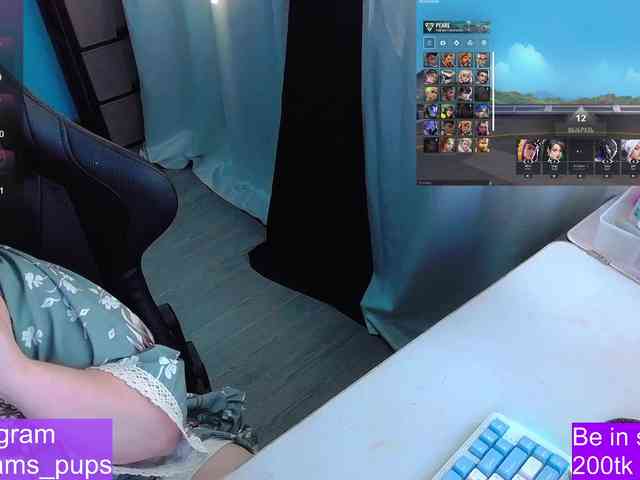 AlinaAdams webcam