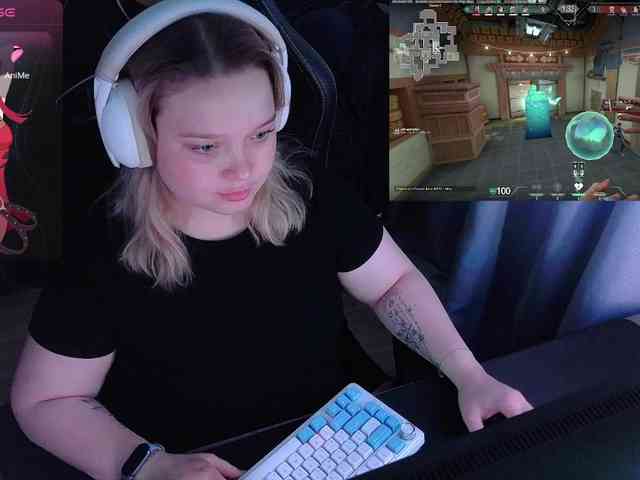 AlinaAdams webcam