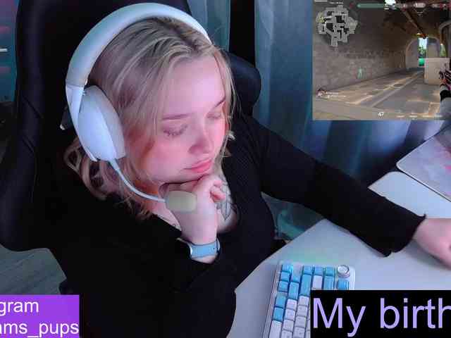 AlinaAdams AlinaAdams