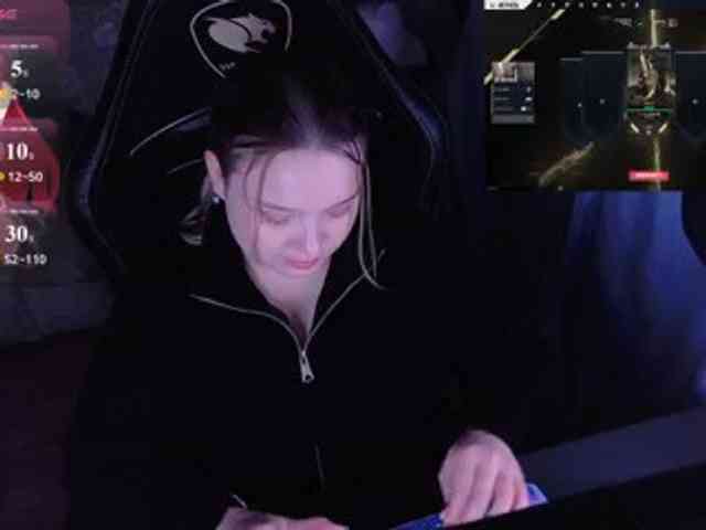 AlinaAdams webcam